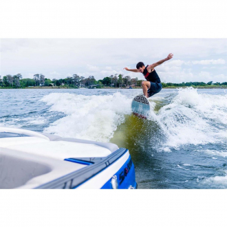 Wakesurfers