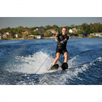 Waterskiing